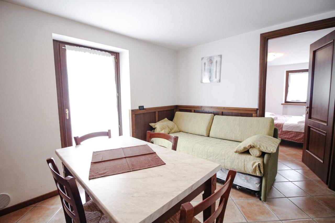 Residence Aquila - Bilo Punta Goa Brusson Luaran gambar